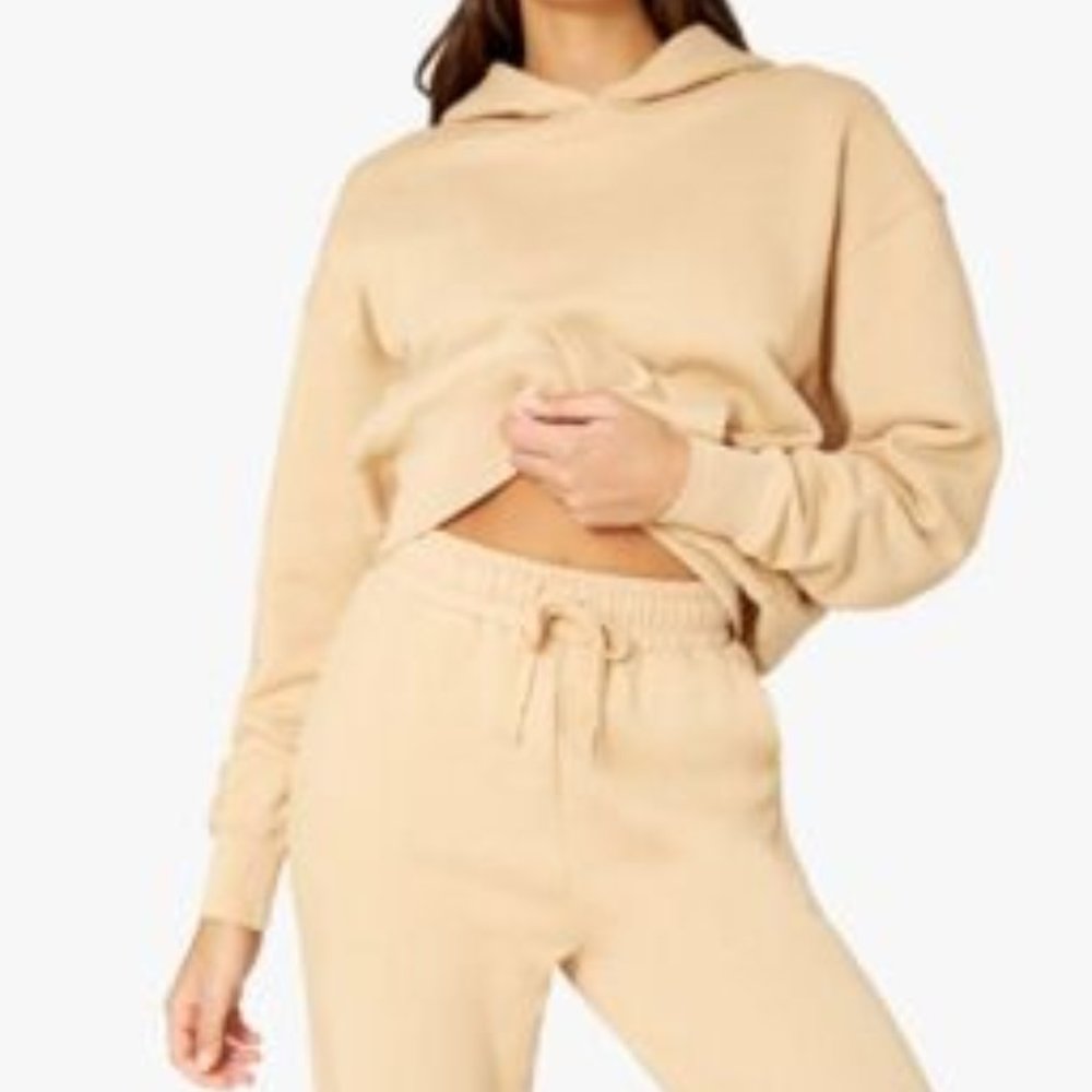 WeWoreWhat | High Rise Jogger Sweatpants in Sand NWT